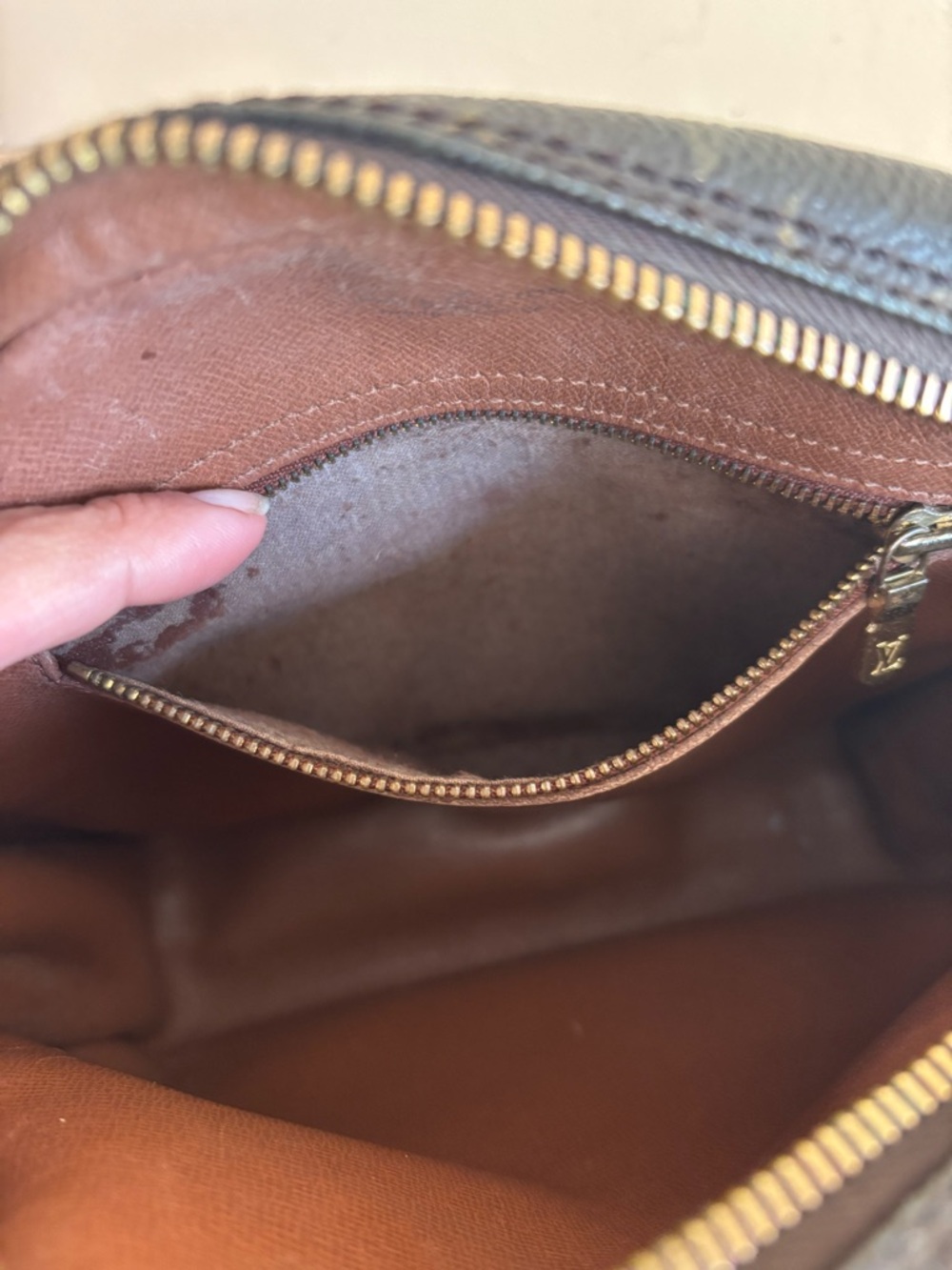 Authentic Louis Vuitton crossbody bag monogram - Picture 14 of 14